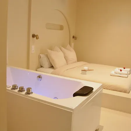 Casa Cinta - Sanctuaire Balinais Avec Baignoire Balnéo Et Cinéma Privé Croix